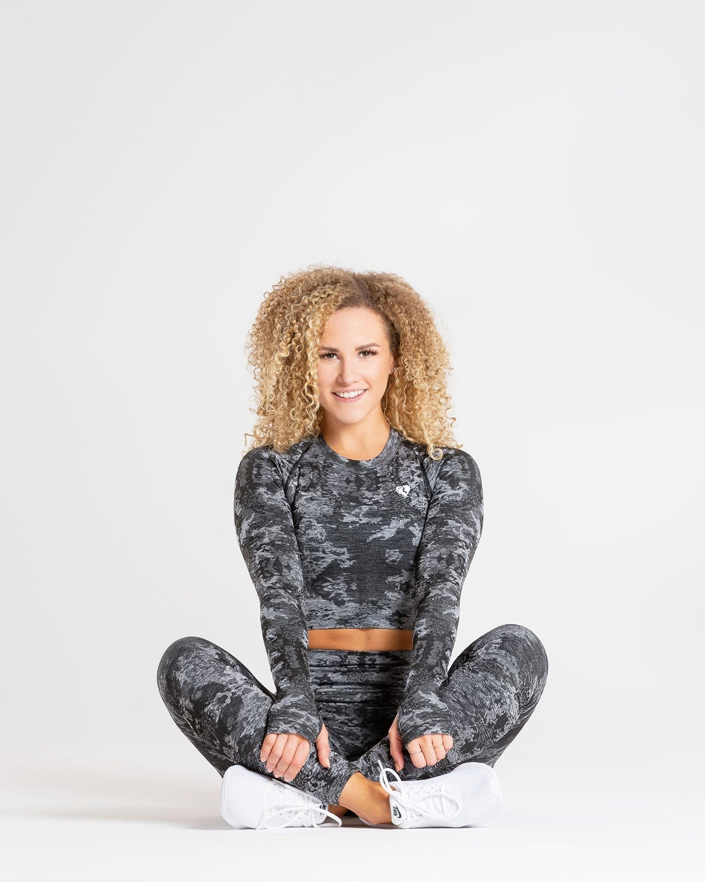 Camo Seamless Long Sleeve Crop Top | Black